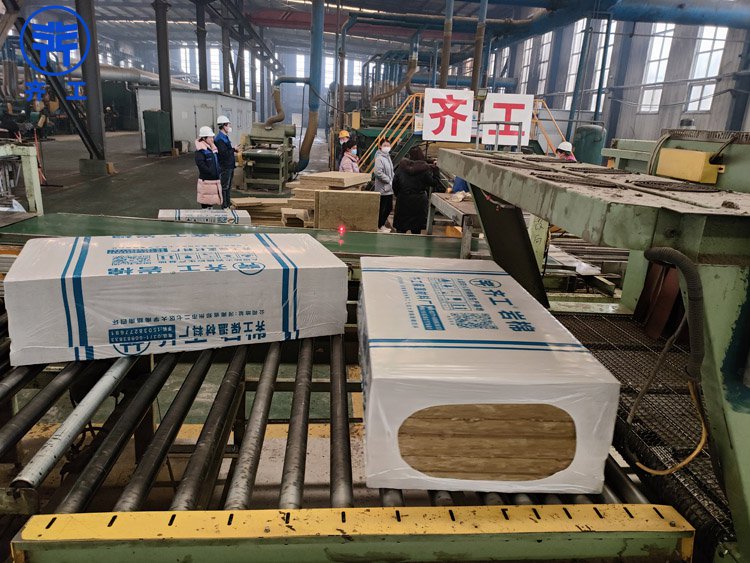 巖棉板廠是什么? 巖棉板廠是什么?